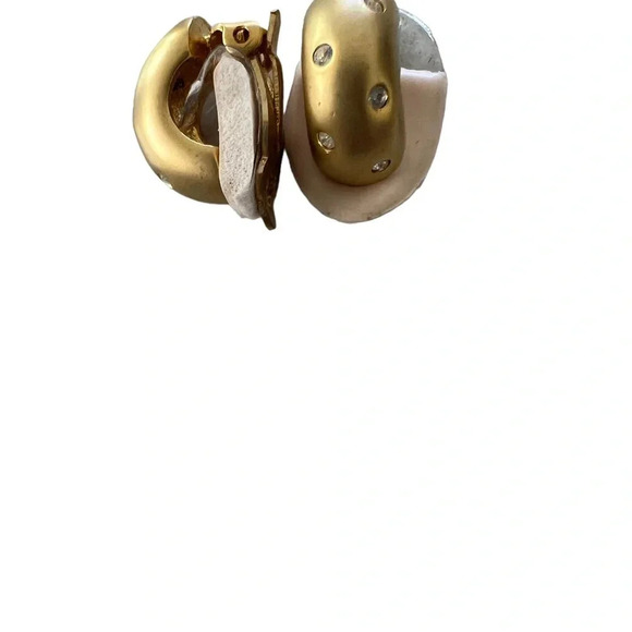 Vintage 3 Pairs Gold Tone‎ Clip/Screwback Earrings - Picture 2 of 4